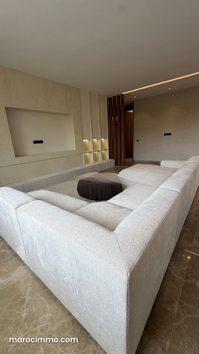 Appartement à vendre à Du Golf. Surface totale 147 m². Piscine, climatisation — 4