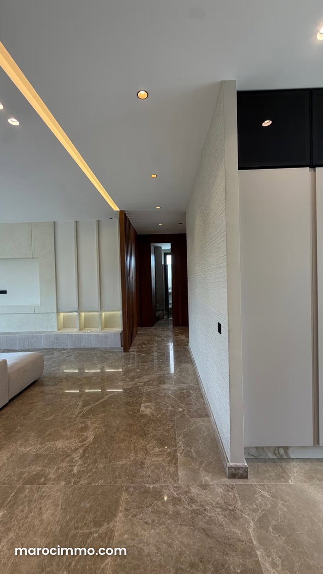 Appartement à vendre à Du Golf. Surface totale 147 m². Piscine, climatisation — 5