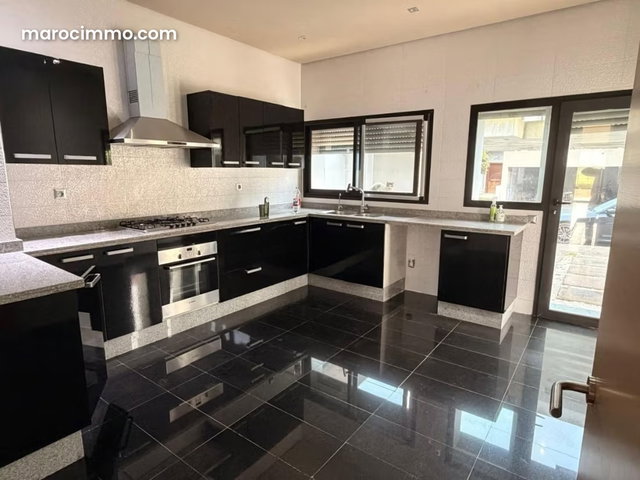 À vendre – villa front de golf plein sud — 4