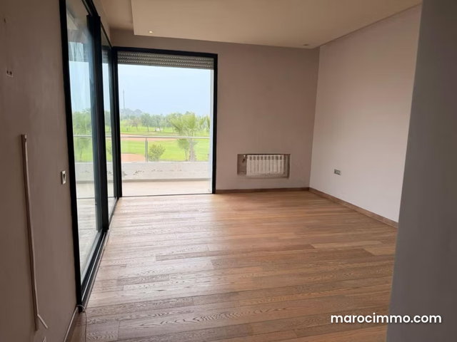 À vendre – villa front de golf plein sud — 2