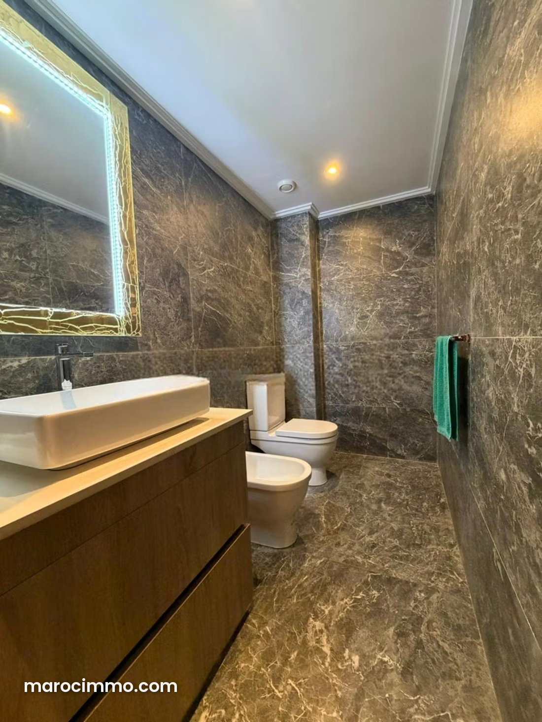 210 m² Apartment with Terrace for Sale in Maarif, Casablanca — Casablanca