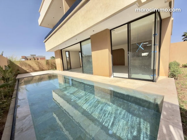 Villa de 5 Suites à Louer – MYSK LO26073 — 2