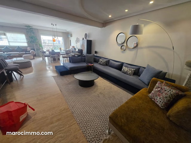 Vente d'un bel appartement à Triangle d'Or. 3 chambres agréables. Salon traditionnel et porte blindée — 4