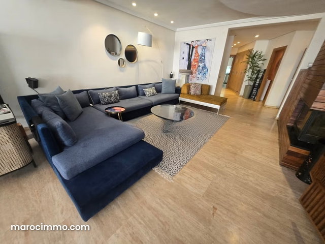 Vente d'un bel appartement à Triangle d'Or. 3 chambres agréables. Salon traditionnel et porte blindée — 5