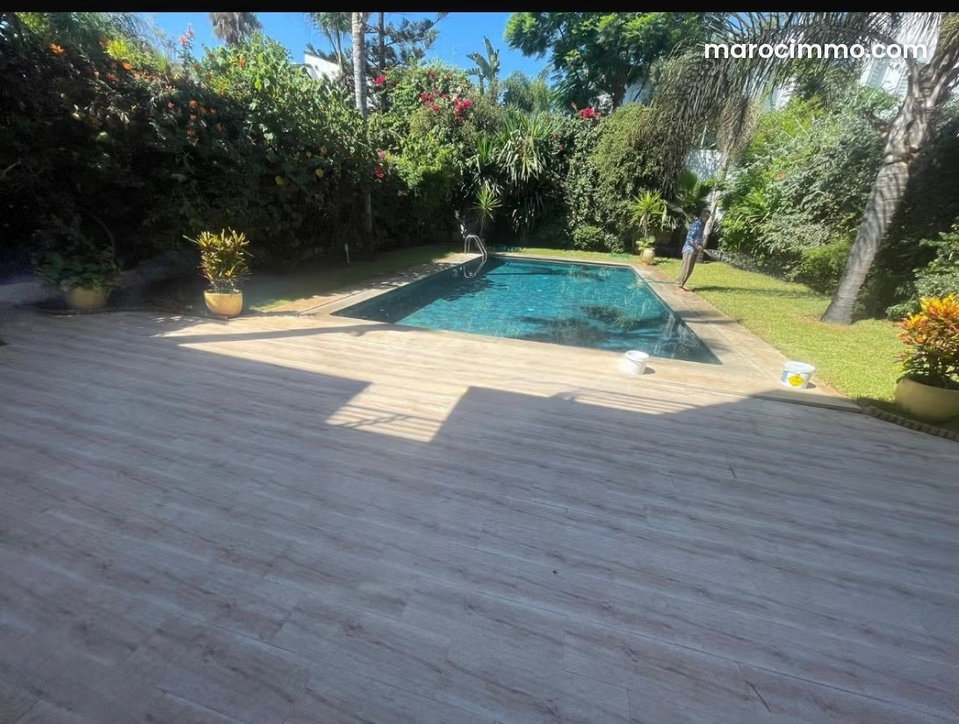 Luxury Villa for Rent in California. 510 sqm. Fully equipped with fireplace and air conditioning