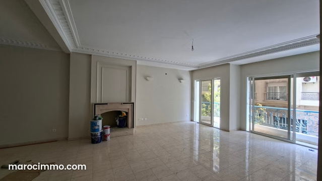 Apt 168 m² 3 chambres retapé plein sud — Casablanca