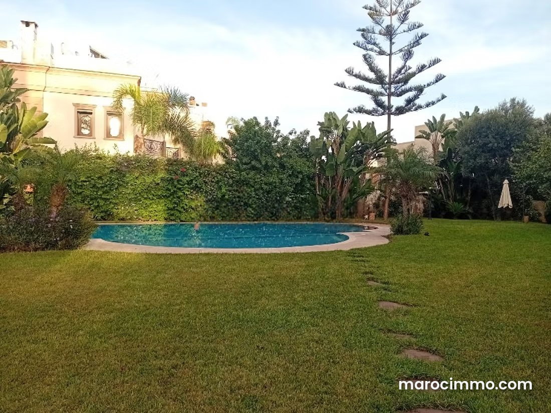 333 sqm Apartment with Garden and Pool, Aïn Diab, Casablanca — Casablanca