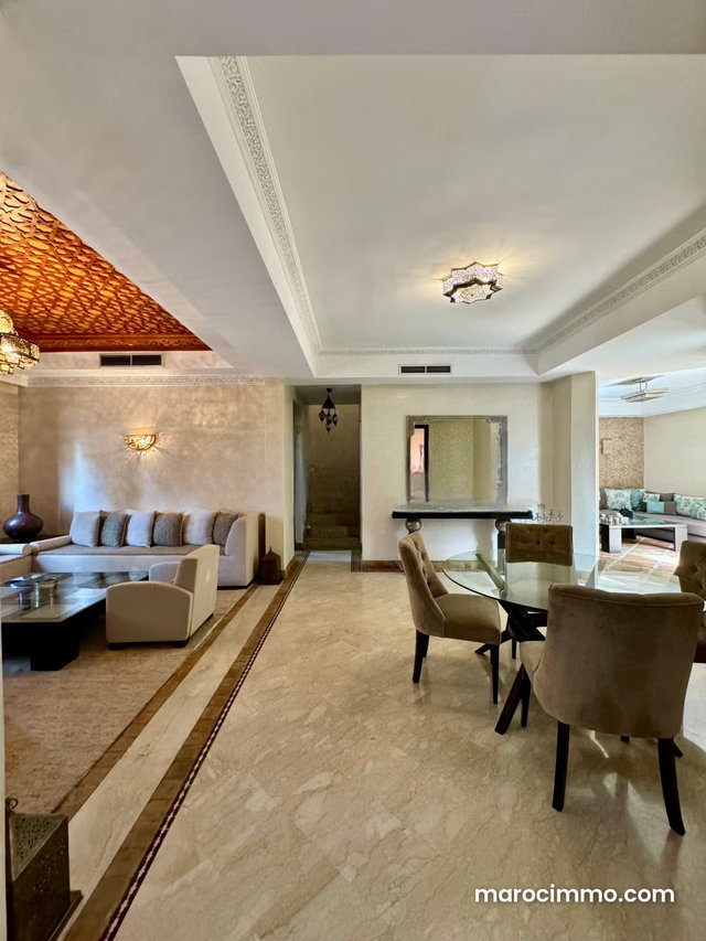 185 m2 Duplex in a Residence with a Pool — 2