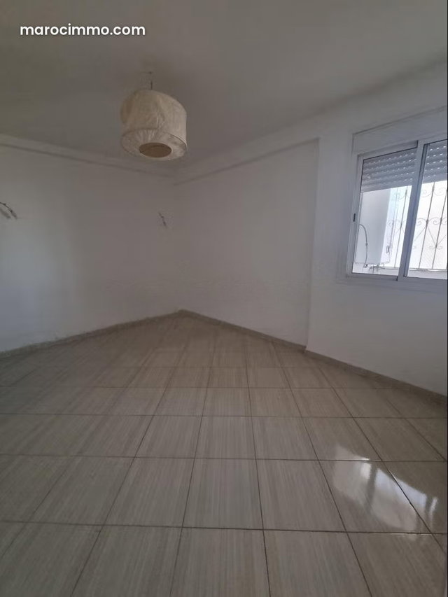 Vente d'un bel appartement à Hay Mohammadi. Surface totale 47 m². Conciergerie à disposition, système de climatisation — 4