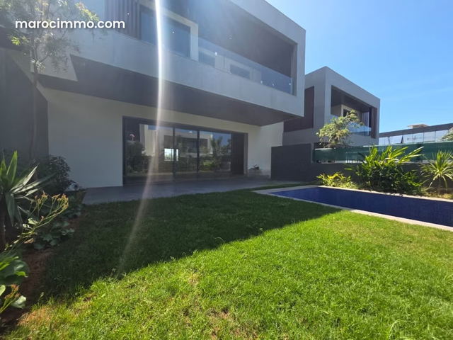 New Villa for Rent in Ain Diab 4 Bedrooms with Pool — Casablanca