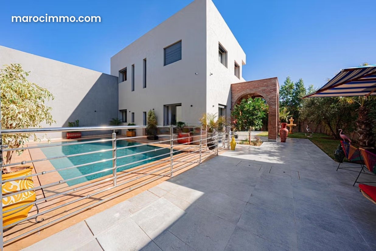 550 m² Furnished Villa with Swimming Pool and Mountain Views, Route de Fès — Marrakesh