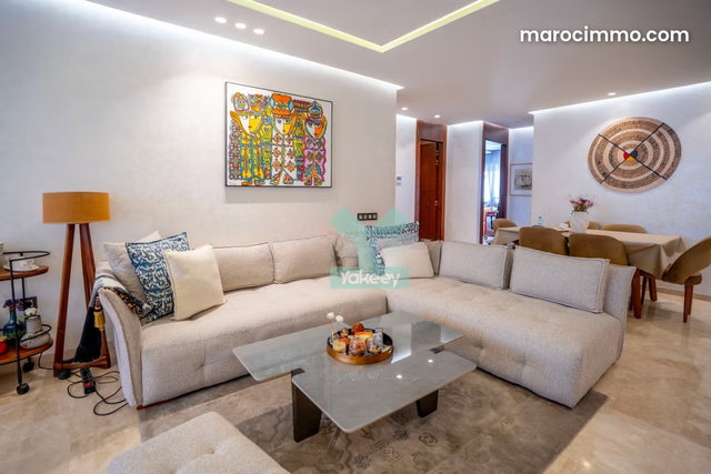 Beautiful high-floor south-facing apartment — 2