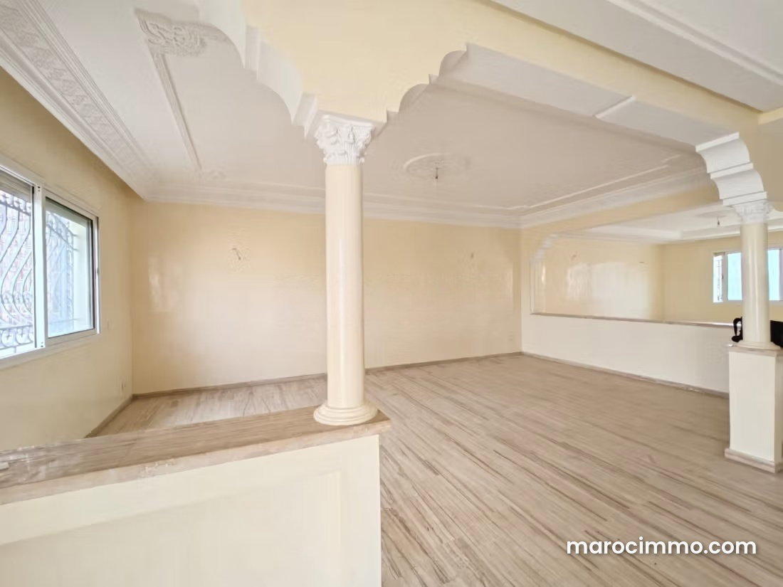 Villa haut standing à louer à Dar Bouazza, jardin privatif — Dar Bouazza