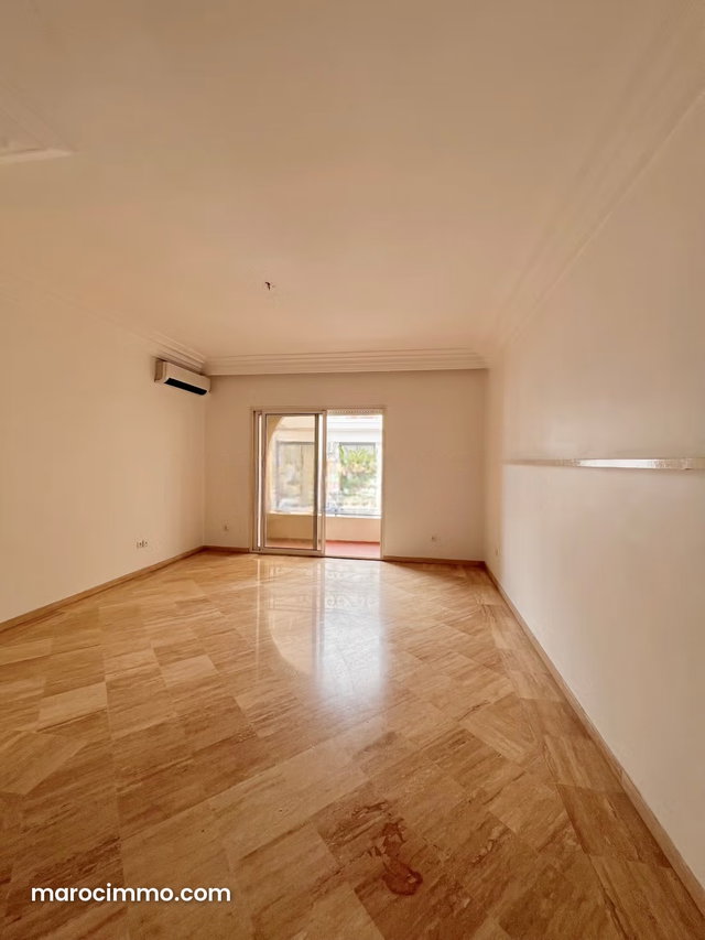 Perle rare à vendre en plein quartier Racine — 2