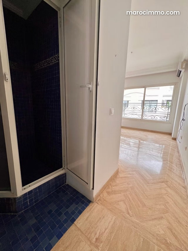 Perle rare à vendre en plein quartier Racine — 4