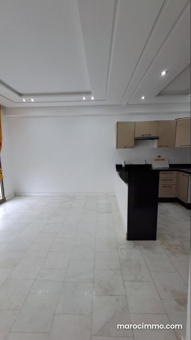 Studio Vide a Louer à Maarif Proche De Mcdonald's — 2