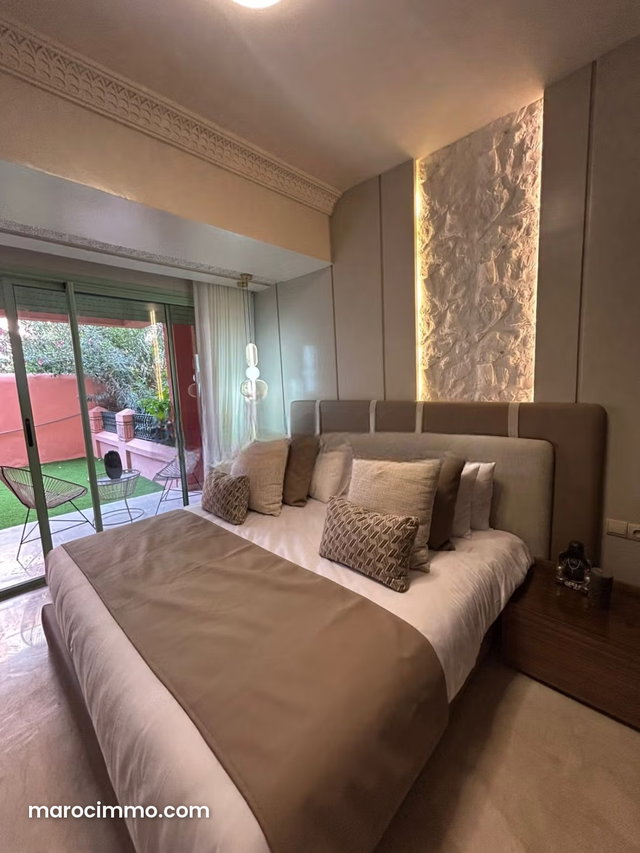 Appartement à louer à Hivernage. 5 pièces. Bien meublé — 2