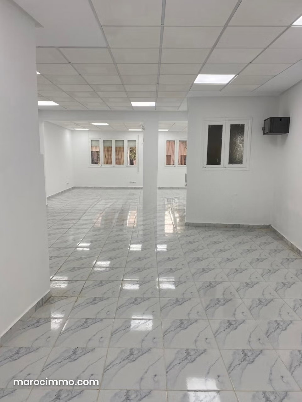 À louer – Open space usage bureaux Gauthier