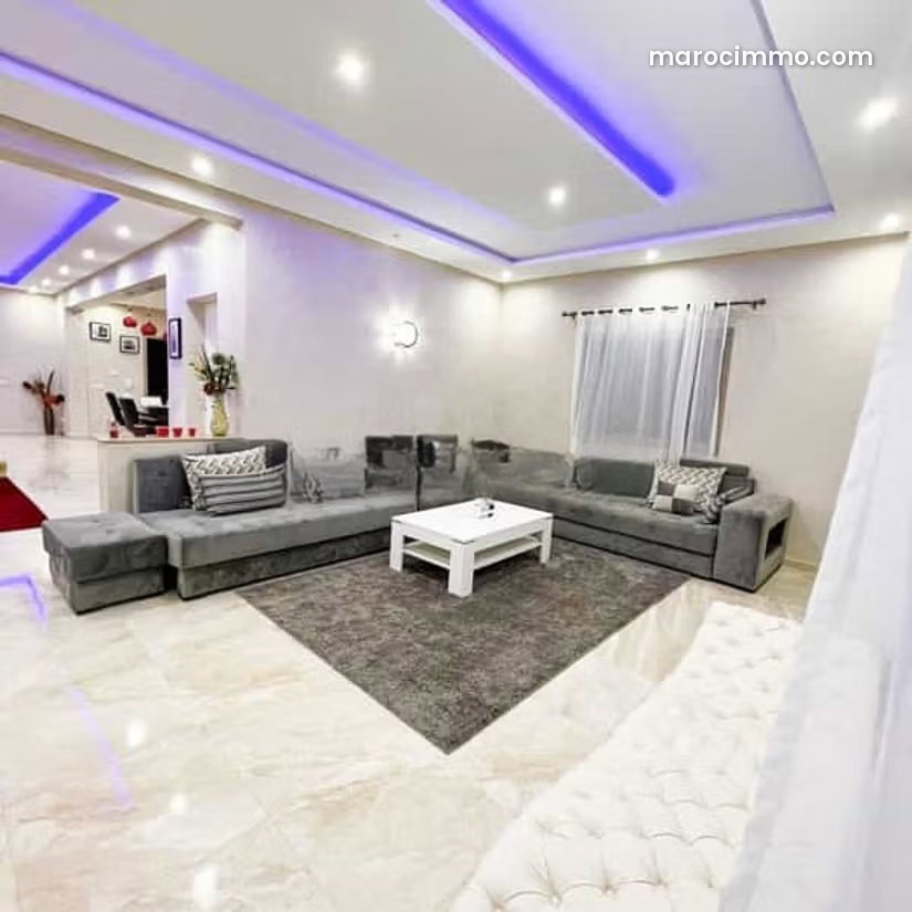 958 m² Villa on Route d'Amezmiz, Marrakech, 4 Bedrooms, Garden — Marrakesh