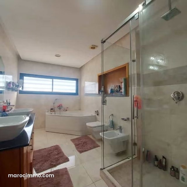Villa à Vendre de 570.0 m² à Bouskoura, Bouskoura — 2