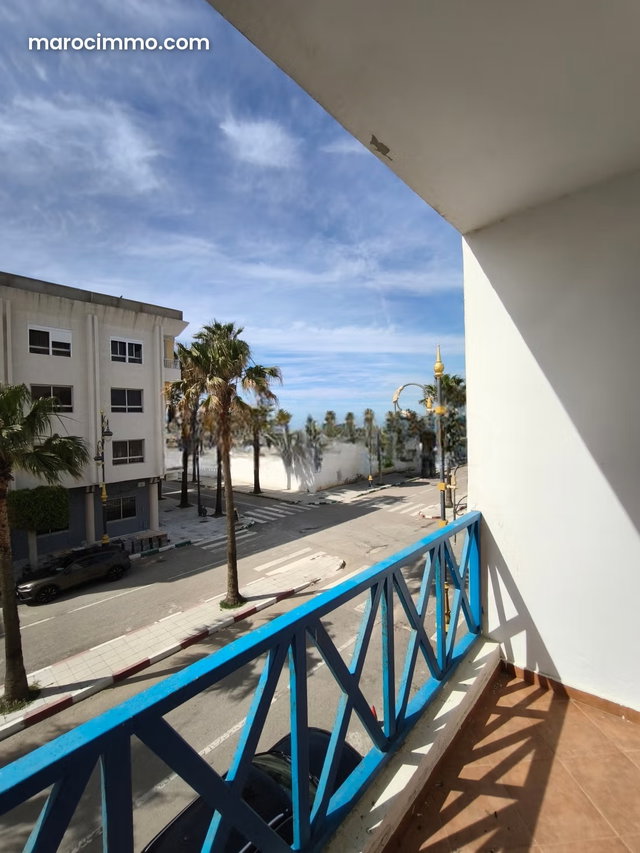 Bel appartement à vendre à Asilah. 2 chambres agréables. Parking et terrasse — 3