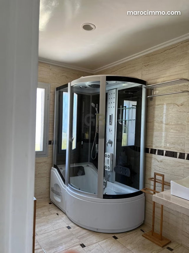 Très belle Villa meublée avec piscine en location à Hay Riad — 5