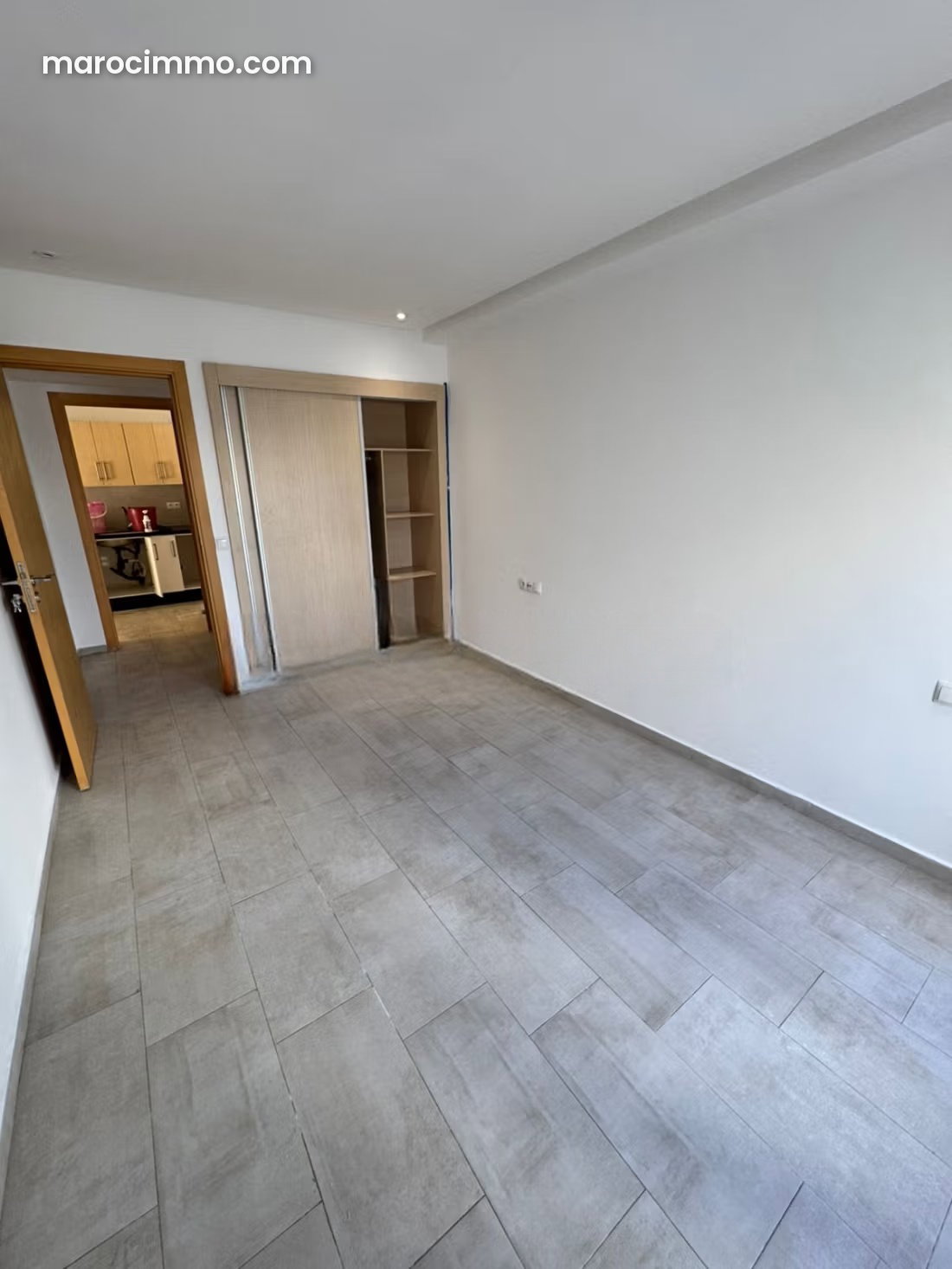 Bright Apartment with Terrace for Rent in Maarif, Casablanca — Casablanca