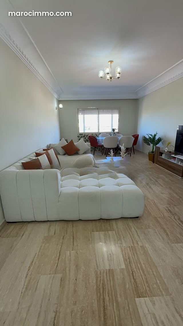 Appartement sur les champs 3 ch meublé — Casablanca