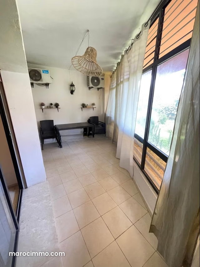 Superbe appartement à vendre à Hivernage. 3 grandes pièces. Meublé — 3