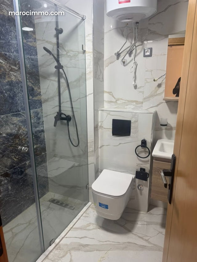 Luxury Apartment 2 Minutes from Eden Square — 4