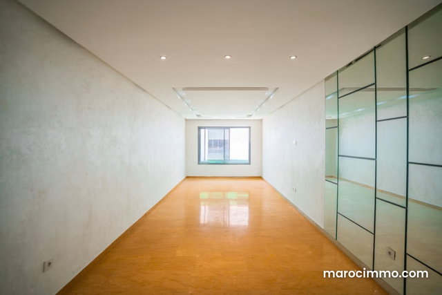 Grand appartement avec cour – 157m² — 5