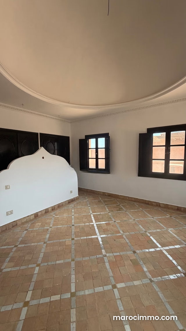 Villa de haut standing à louer à Route Casablanca. 5 grandes pièces — 5