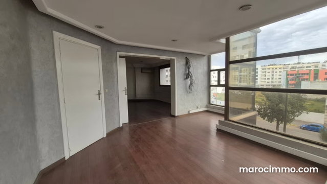 A louer bureau 220m2 Maarif — 2