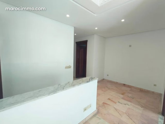 Studio vide 50m² Maarif 5000 dh — 4