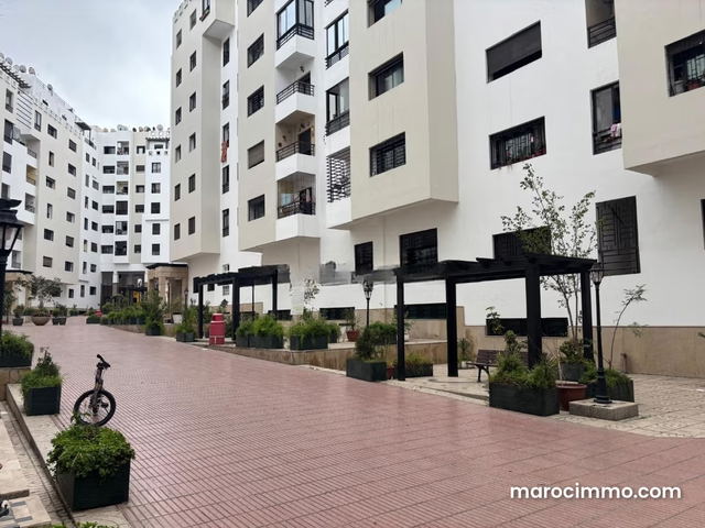 2 bedroom residence closed and secure — Casablanca