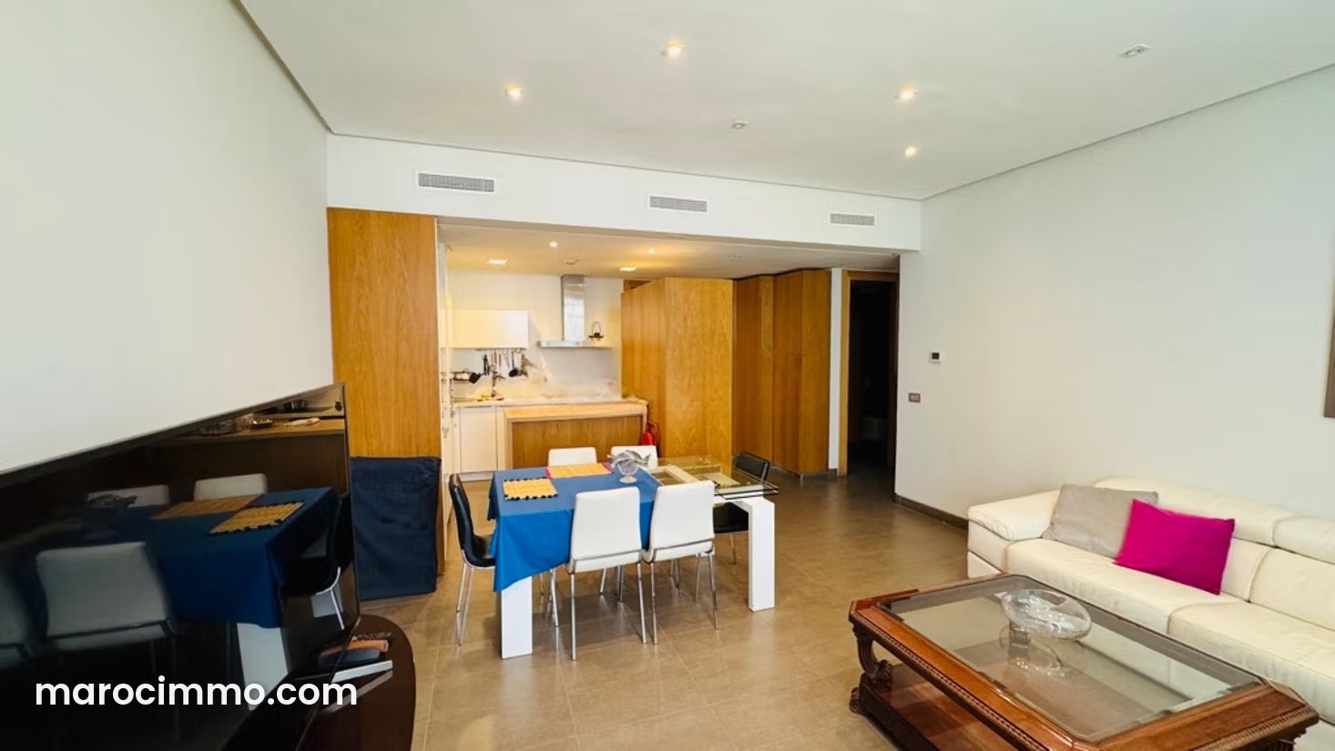 Studio meublé avec terrasse, Anfa, Casablanca, à louer — Casablanca