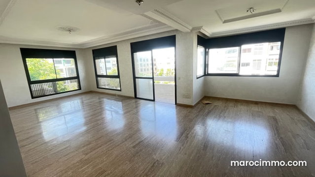 Location d'un appartement à Riyad. 1 Pièce. Salon traditionnel marocain, résidence sécurisée — 2