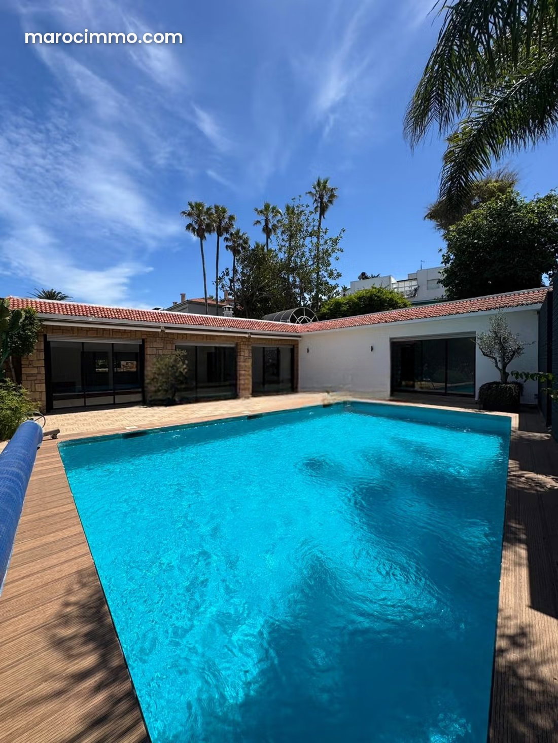 Villa 1000 m² avec piscine à louer, Anfa Casablanca — Casablanca
