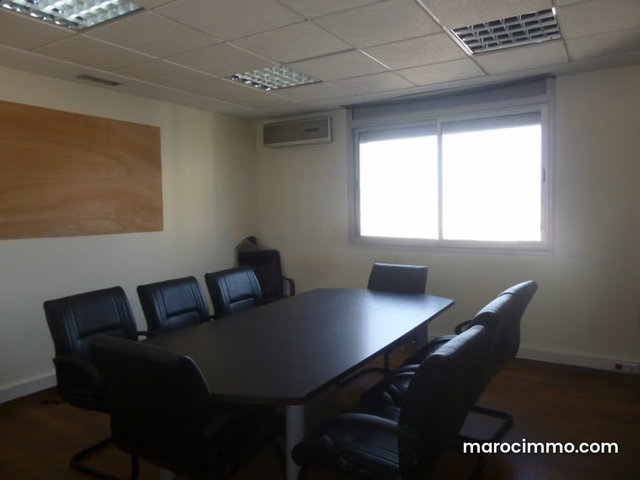 Plateau de bureau à louer au Bd d'ANFA — 4