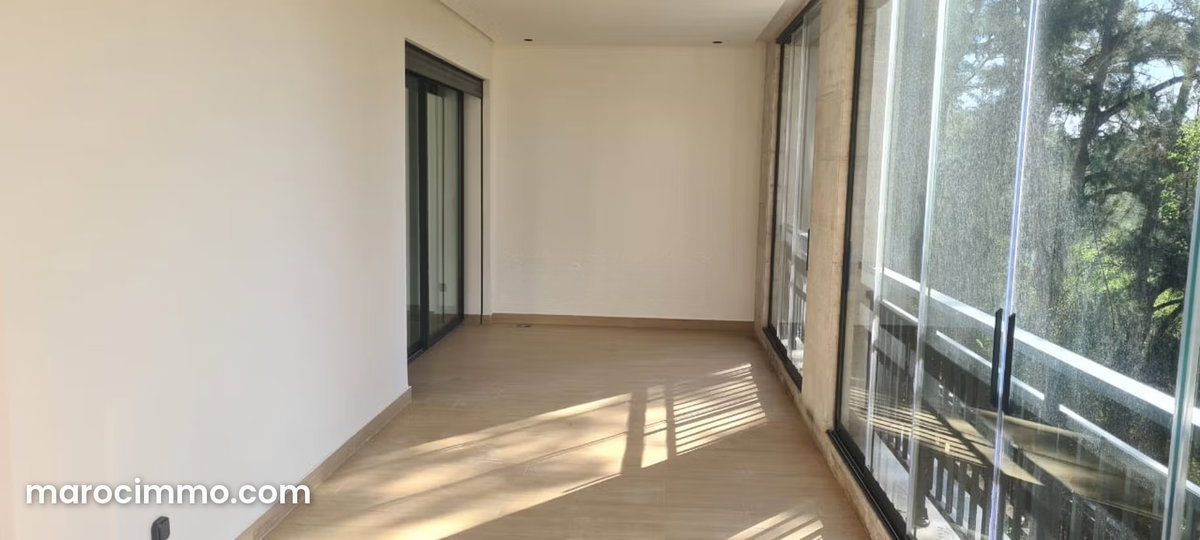Offices for Rent in Souissi. 1700 m² on Three Levels and 2000 m² Ground Floor with Elevator