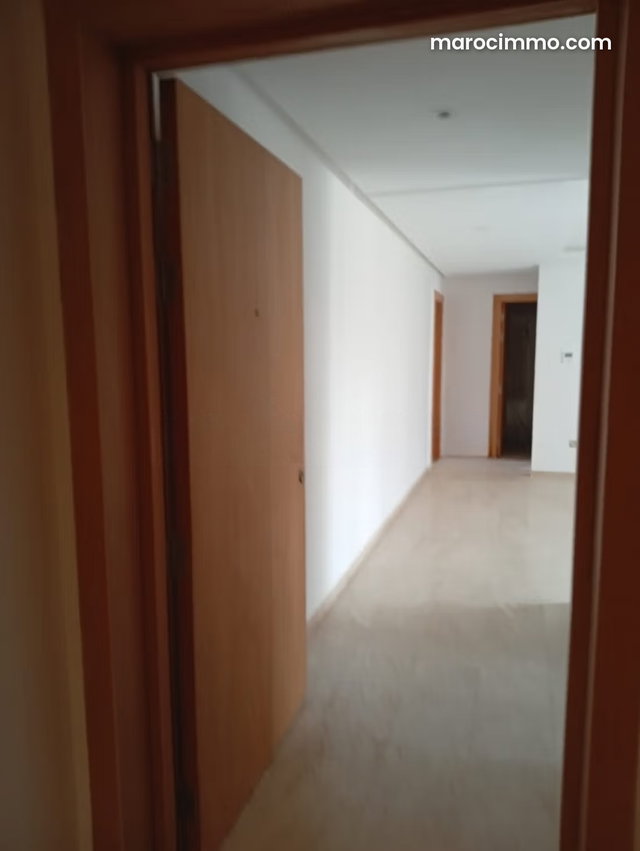 Bel appartement en location à Agdal. Surface de 95 m². Ascenseur et terrasse — 5