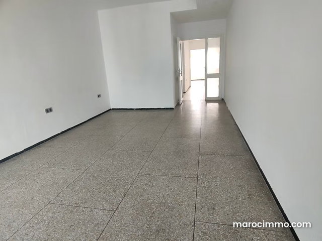Bel appartement en bas agdal rabat — 2