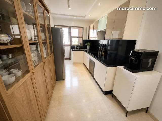 Bel appartement quartier des hôpitaux — 3