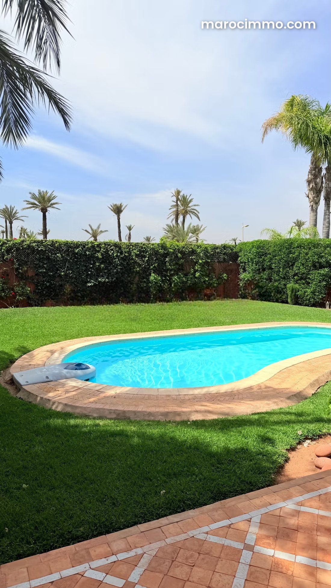 400 sqm Apartment with Pool and Garden in Marrakech — Marrakesh