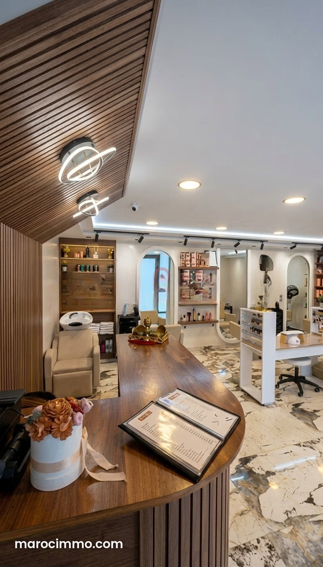 مركز تجميل جاهز للبيع في حي Toute la ville بسطات — سطات