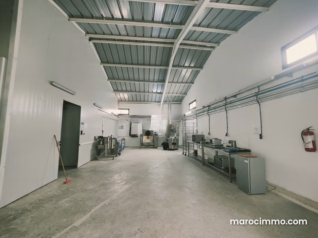 Usine agroalimentaire 1400 m², équipée et opérationnelle, Aïn Sebaa — Casablanca