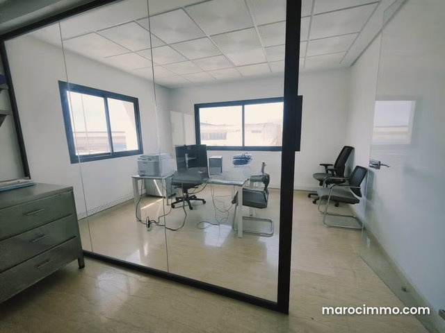 Usine en vente à Aïn Sebaâ. Surface de 1400 m² — 2