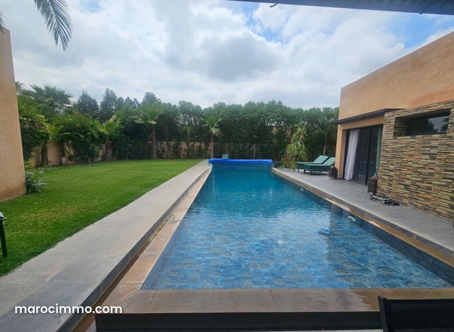 Magnifique villa à vendre à Route de l'Ourika. 4 chambres. Meublé — 2