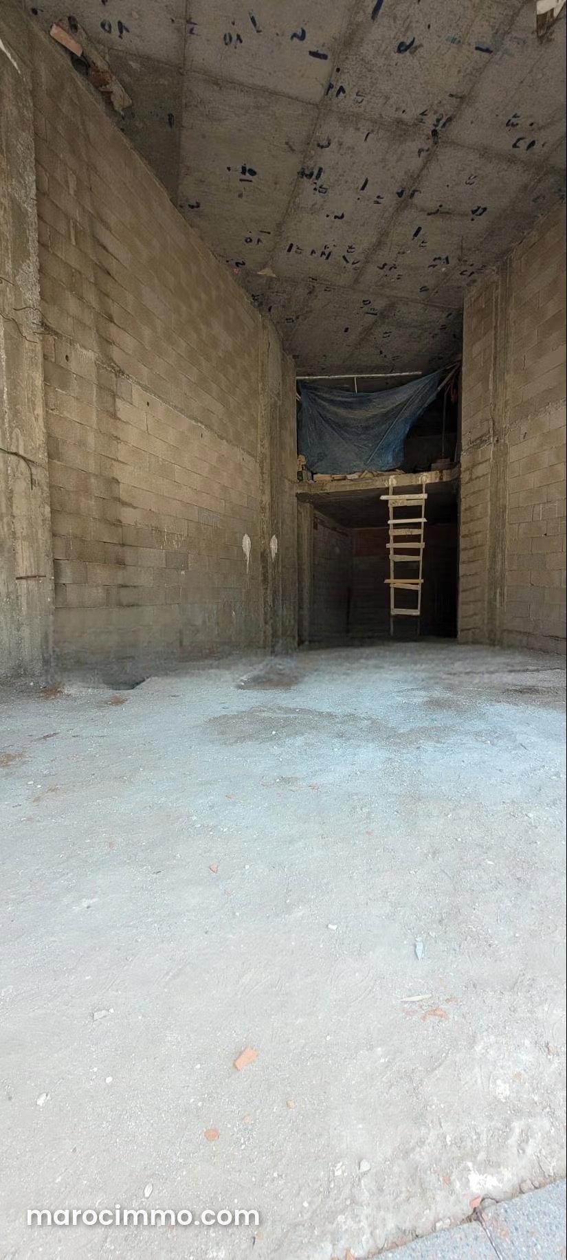 147 m² Commercial Premises with Terrace on a Busy Avenue in El Ghoul — Marrakesh