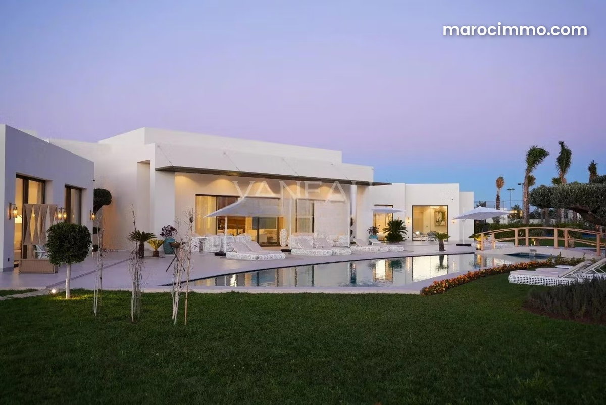 Maison de Maitre A proximité des 3 golfs